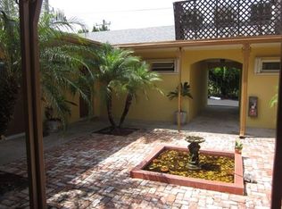 399 SW 8th St APT 3, Boca Raton, FL 33432