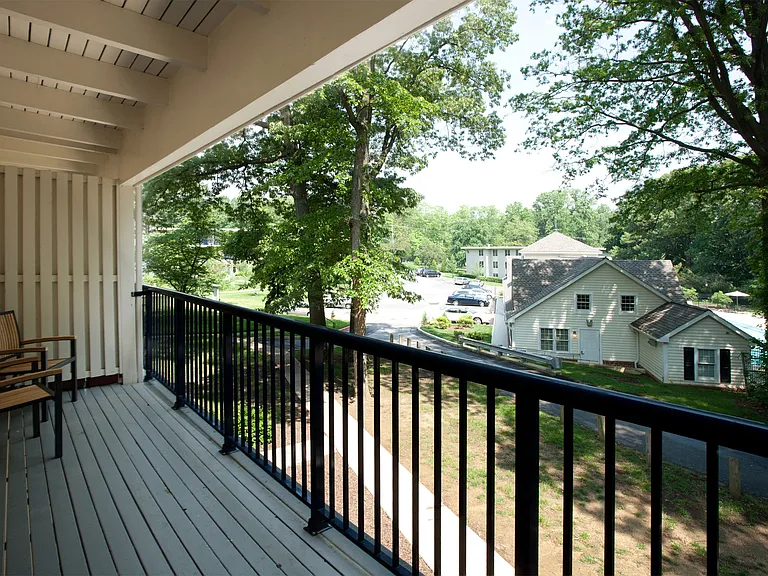 Spa Cove Apartments — Photo 18