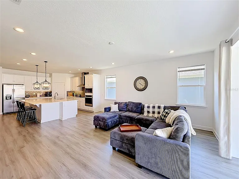 4485 Davos Dr — Photo 25