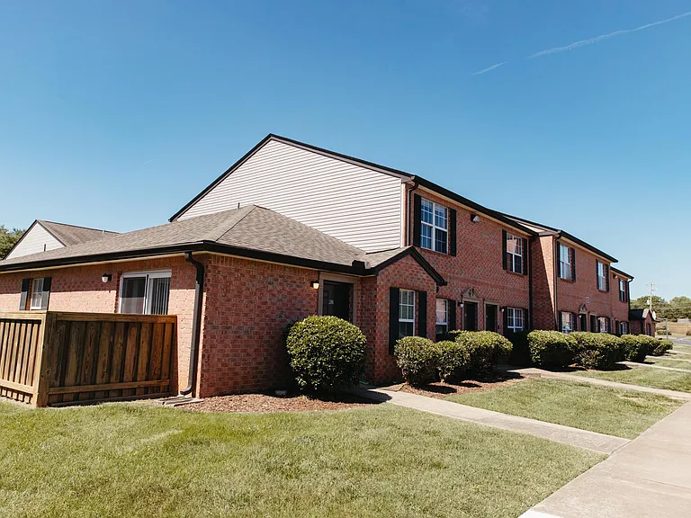 Greentree Pointe — Photo 13