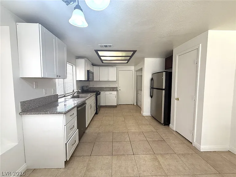 4537 Fireside Ln — Photo 9