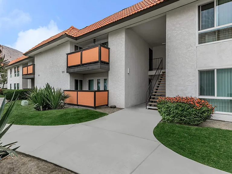 Pacific Palms — Photo 14