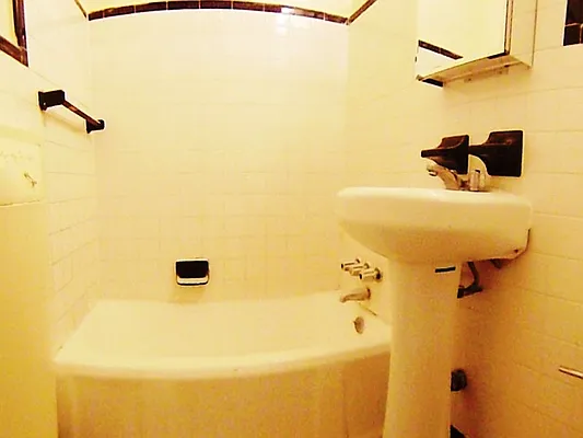 Rented by City Connections Realty | media 30