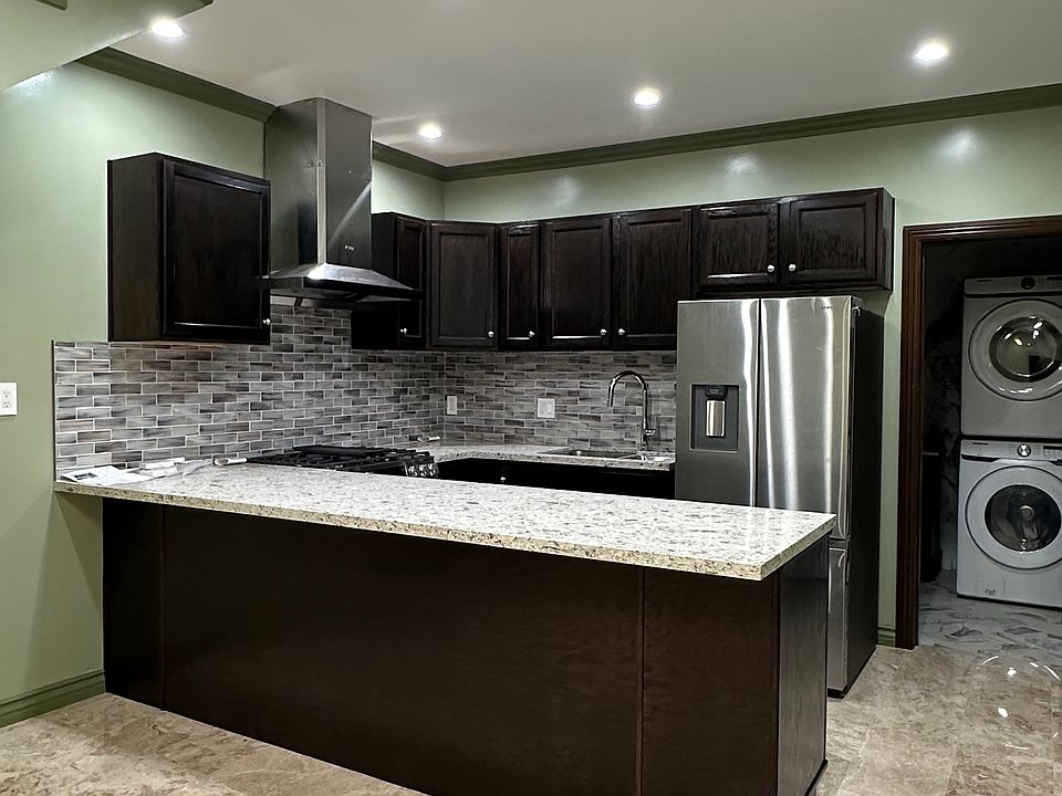 1st image of 13325 Prairie Ave #4
