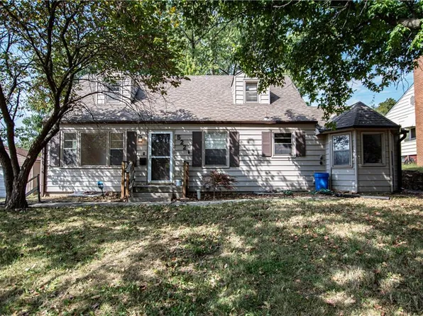 522 S Ralston St, Sugar Creek, MO 64054