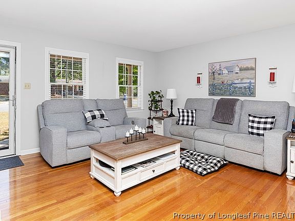 5th image of 1914 Wyatt St