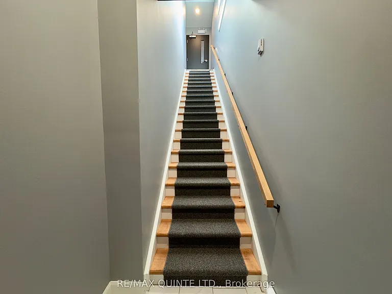 330 Victoria St N #7 — Photo 16