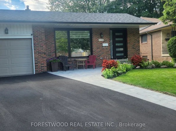 2185 Wyton Ct, Mississauga, ON L4Y 1X3