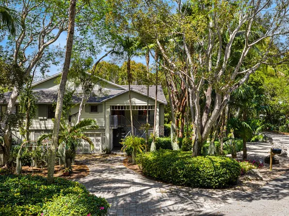 12 Mahogany Ln, Key Largo, FL 33037