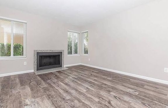 2nd image of 33 Quay Ct APT 31