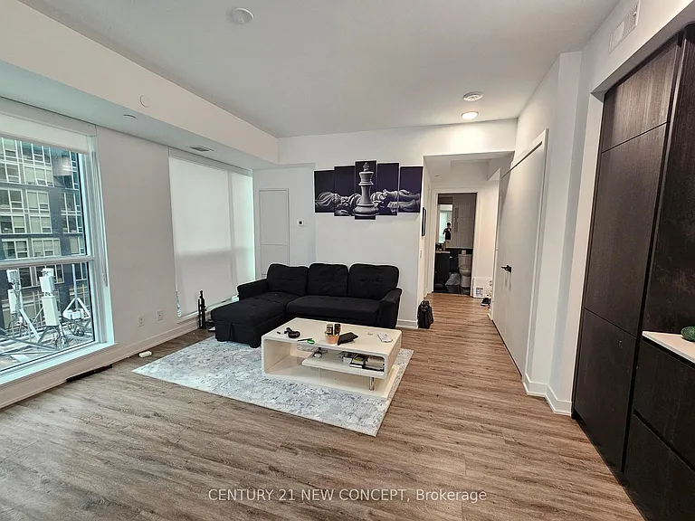 327 King St W #1502 — Photo 12