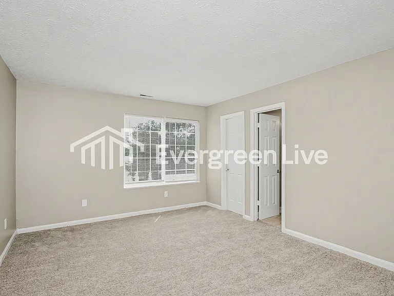4919 Lewiston Dr — Photo 8