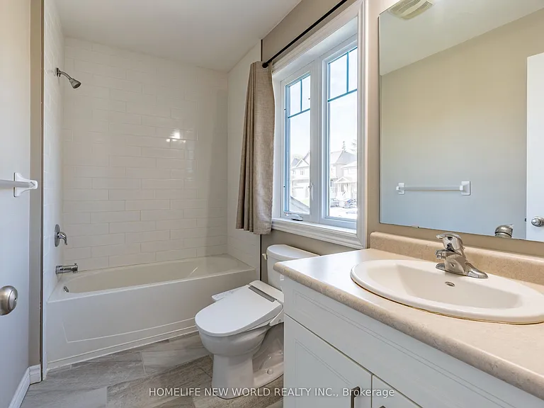 452 Avens St — Photo 14