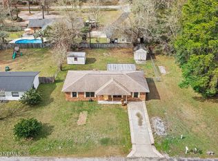 470 Magnolia Dr, Macclenny, FL 32063