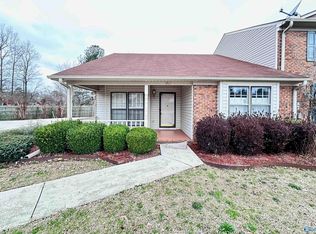 1921 W Brownstone Ct SW, Decatur, AL 35603