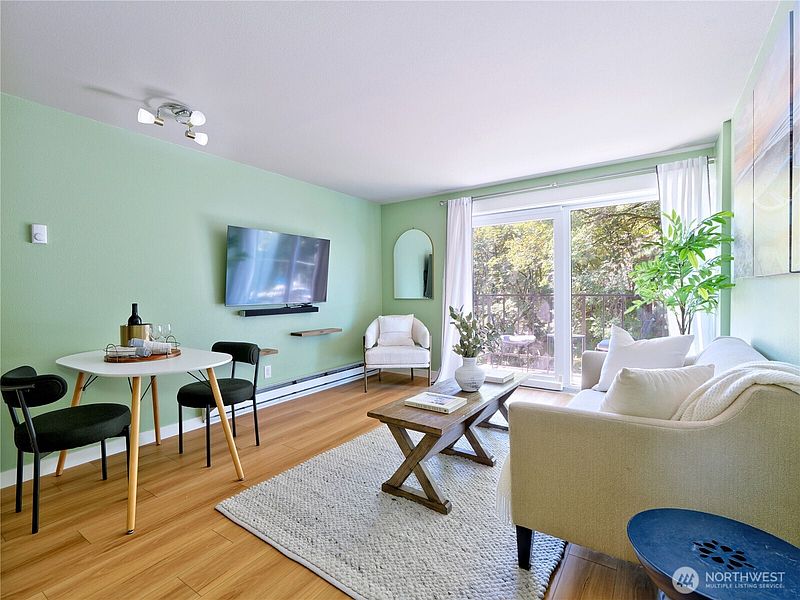 5th image of 1300 University Street #2A