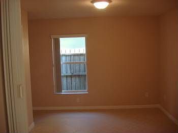 3rd image of 1462 Daniels Cove Dr