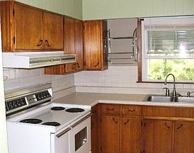 4th image of 3215 Barton St