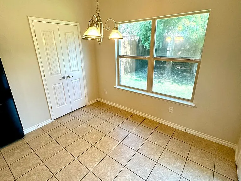 1703 Stonewick Dr — Photo 16