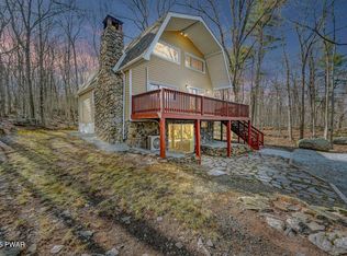 309 Powderhorn Dr, Lackawaxen, PA 18435