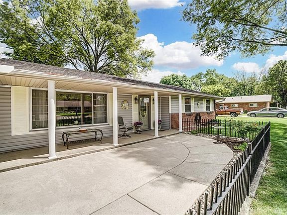 5th image of 665 Lewisham Ave
