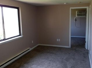 6343 Robinson Rd, Lockport, NY 14094