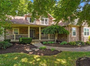 4265 Ridge Crest Dr, Akron, OH 44321