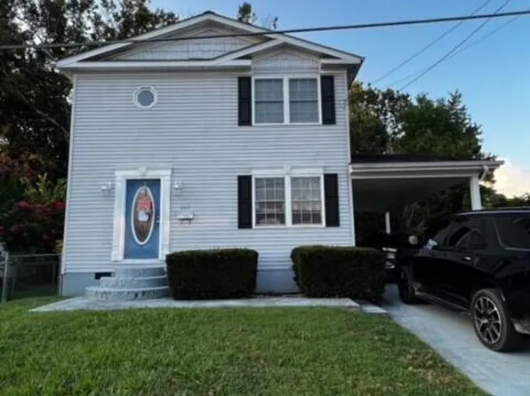 817 Walnut Ave, Paintsville, KY 41240