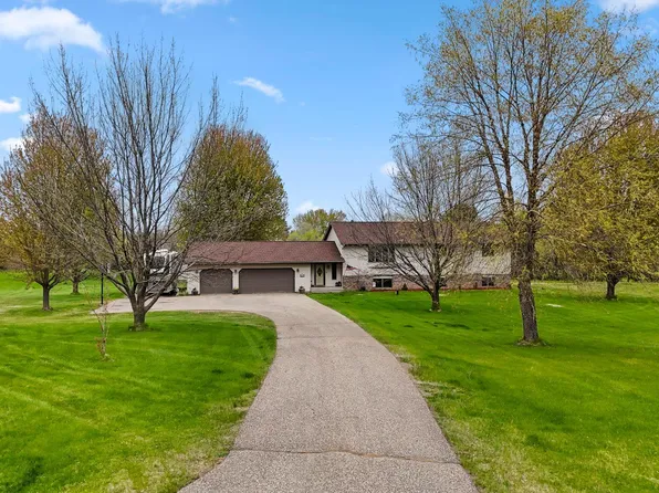 508 Little Orchard Rd, Hudson, WI 54016