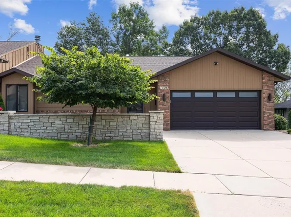 1526 Matterhorn Dr NE, Cedar Rapids, IA 52402