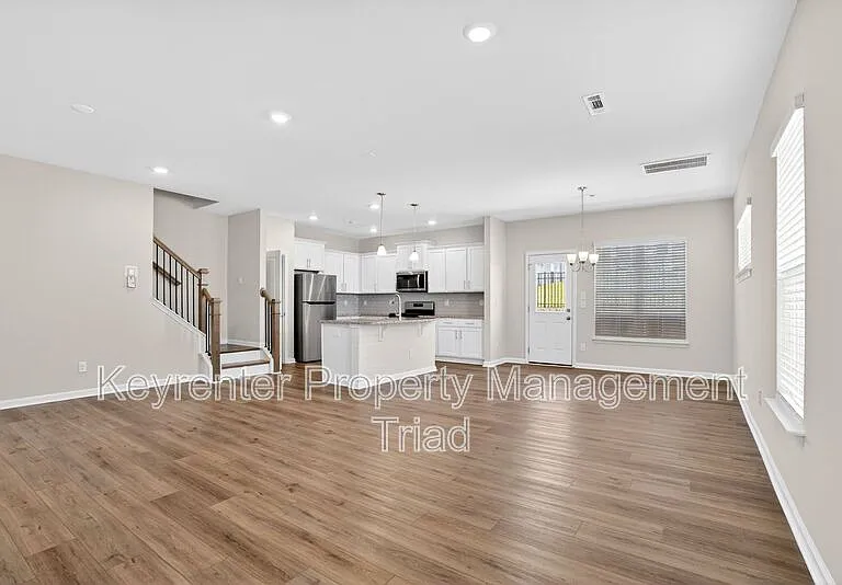 4009 Beckton Trl — Photo 32
