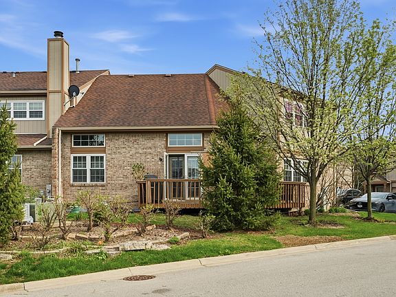 3rd image of 169 Louise Ct