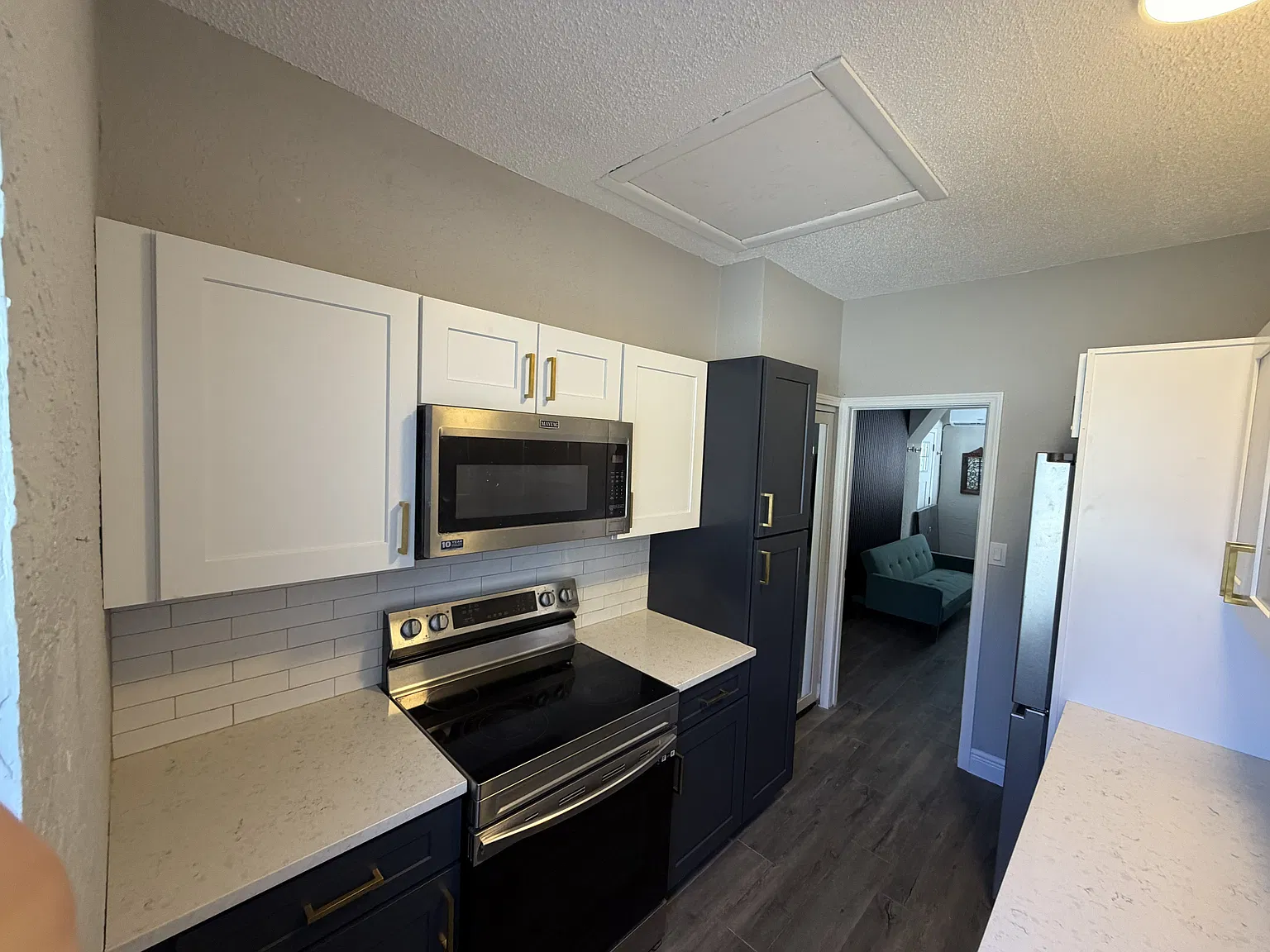 Studio, 300 sqft, $1,100 — Photo 4