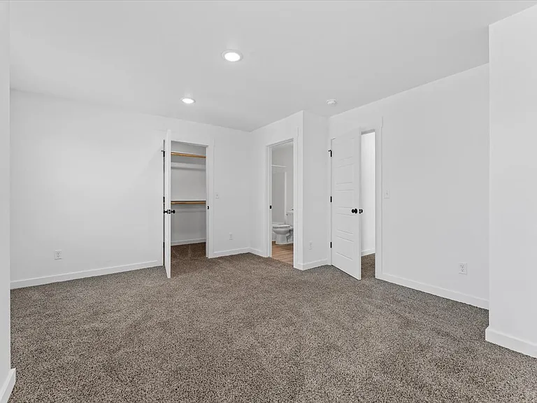 941 Ventnor Ave — Photo 13
