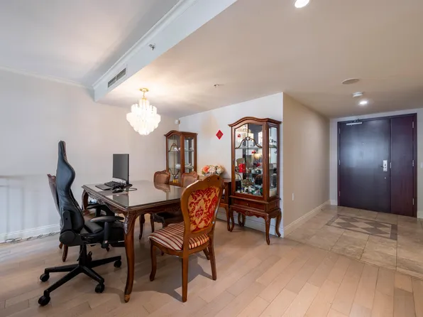 638 W 45th Ave #205, Vancouver, BC V5Z 4R8