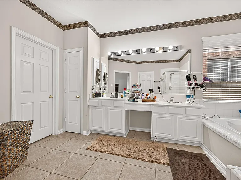 214 Kentwood Ridge Ct — Photo 29