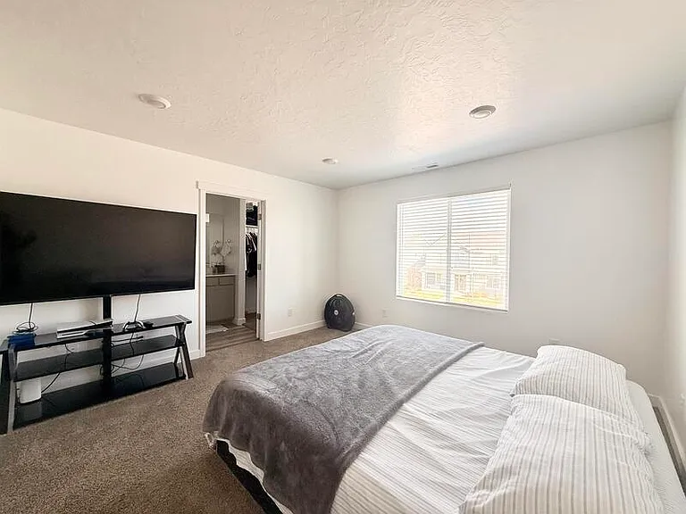 38 N Northshore Dr #N — Photo 7