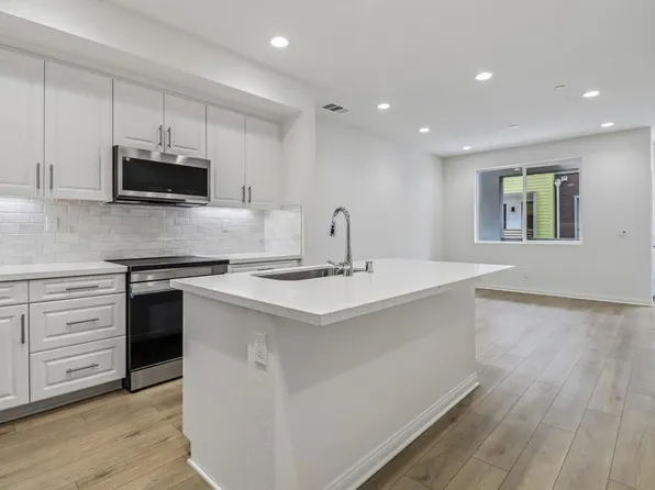 533 Sandstone Ct, El Cajon, CA 92020