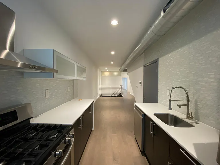 1625 N 7th St #1 — Photo 1