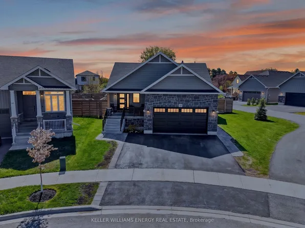 67 Farrington Cres, Prince Edward County, ON K0K 2T0