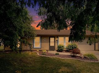 6916 Peartree Ln, Fort Wayne, IN 46825