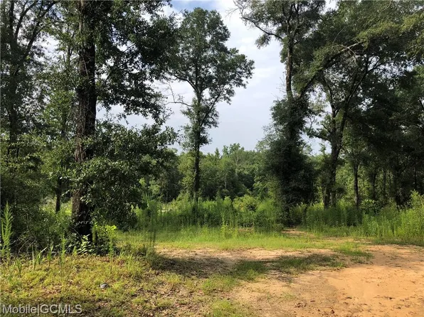 9825 Greenbrier Dr S, Semmes, AL 36575