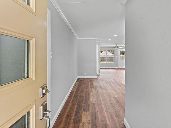 4th image of 3729 Pope Dr
