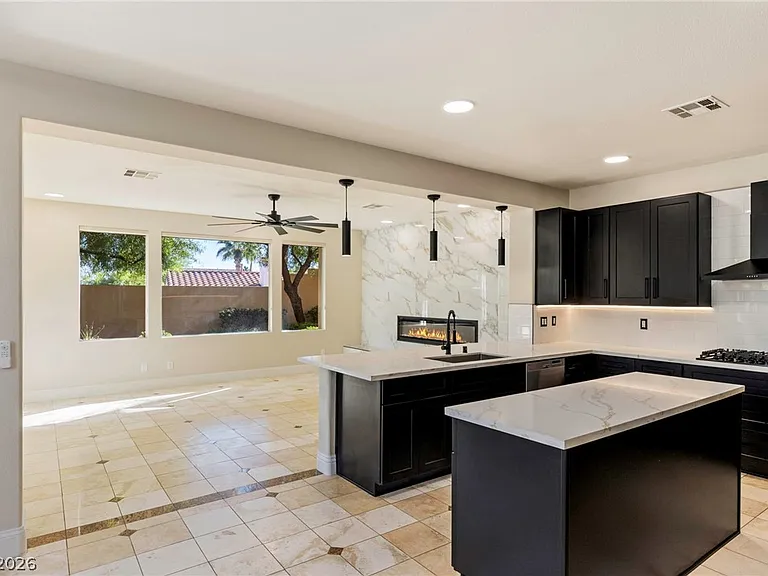 2462 Hollow Rock Ct — Photo 20