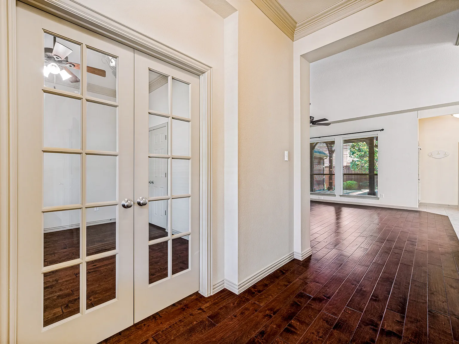 3 bed, 2311 sqft, $2,750 — Photo 4