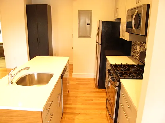 Rented by Residents Team | media 22