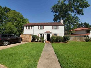 1202 Washington Pl E, Marshall, TX 75670