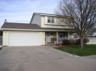 1503 15th Ave, Kearney, NE 68845