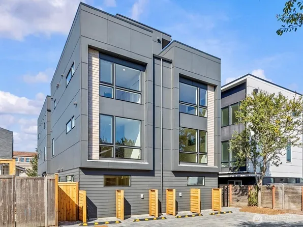 4328 Woodlawn Avenue N #A, Seattle, WA 98103
