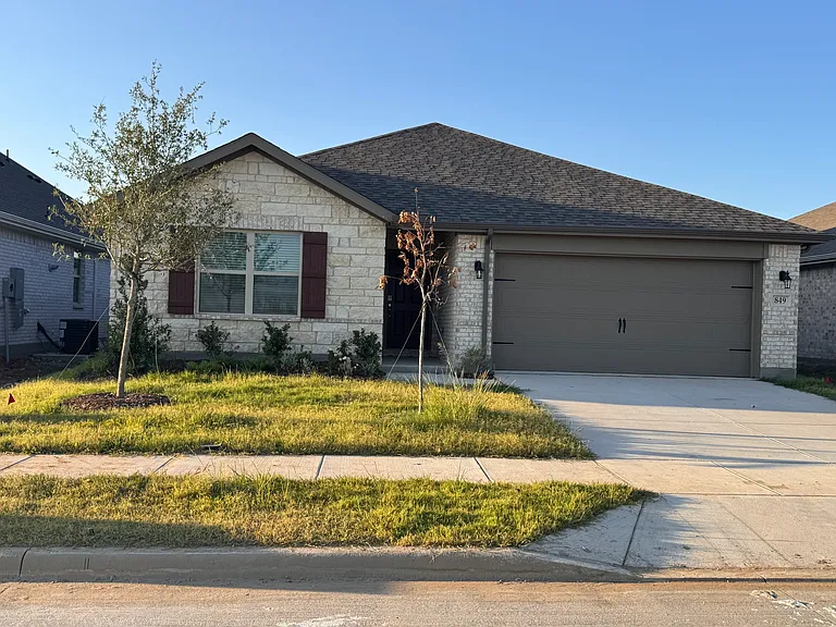 849 Birdie Dr — Photo 1